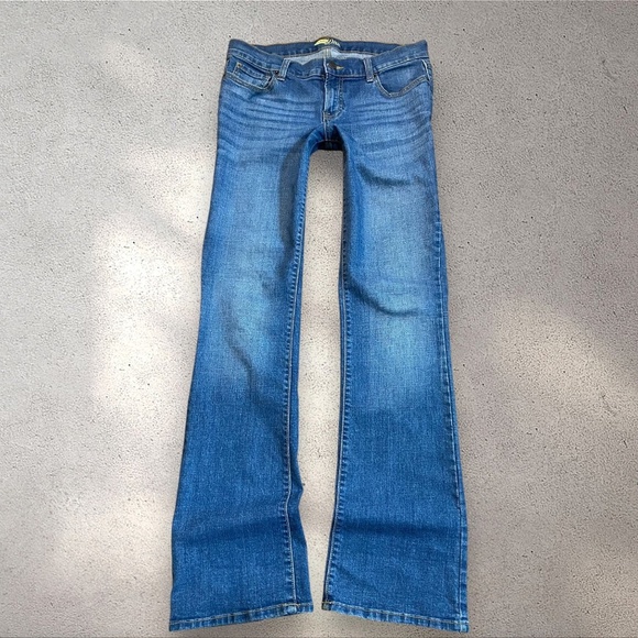 !! SOLD DO NOT BUY !! Old Navy "The Diva" Low-Mid Bootcut Jeans - Picture 1 of 5